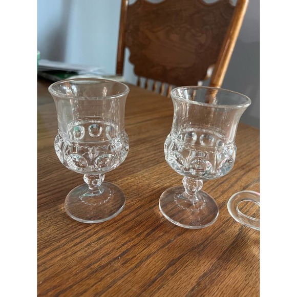 Vintage King’s Crown Thumbprint Creamer and 2 wine glasses - Picture 5 of 7